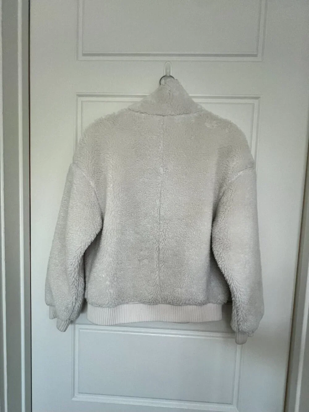 ALO YOGA Sherpa Varsity Bomber Jacket Size Small Ivory Off White Full Zip Coat